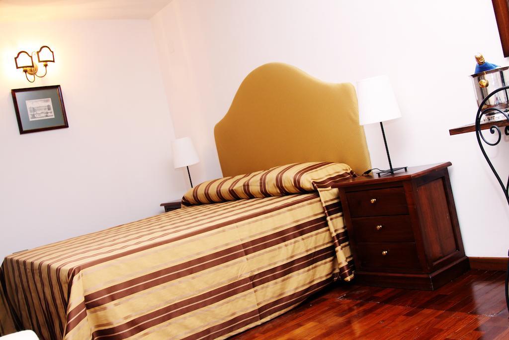 Palazzo Magnocavallo B&B Nápoly Szoba fotó