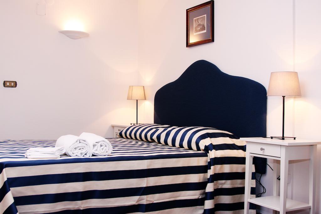 Palazzo Magnocavallo B&B Nápoly Szoba fotó