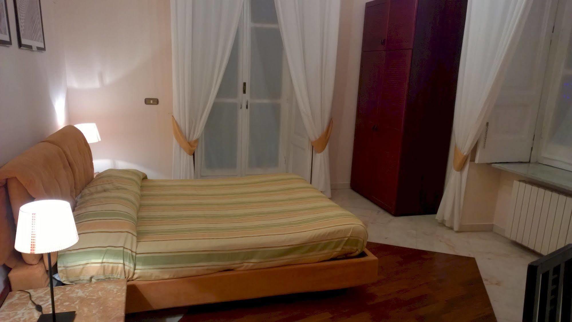 Palazzo Magnocavallo B&B Nápoly Kültér fotó