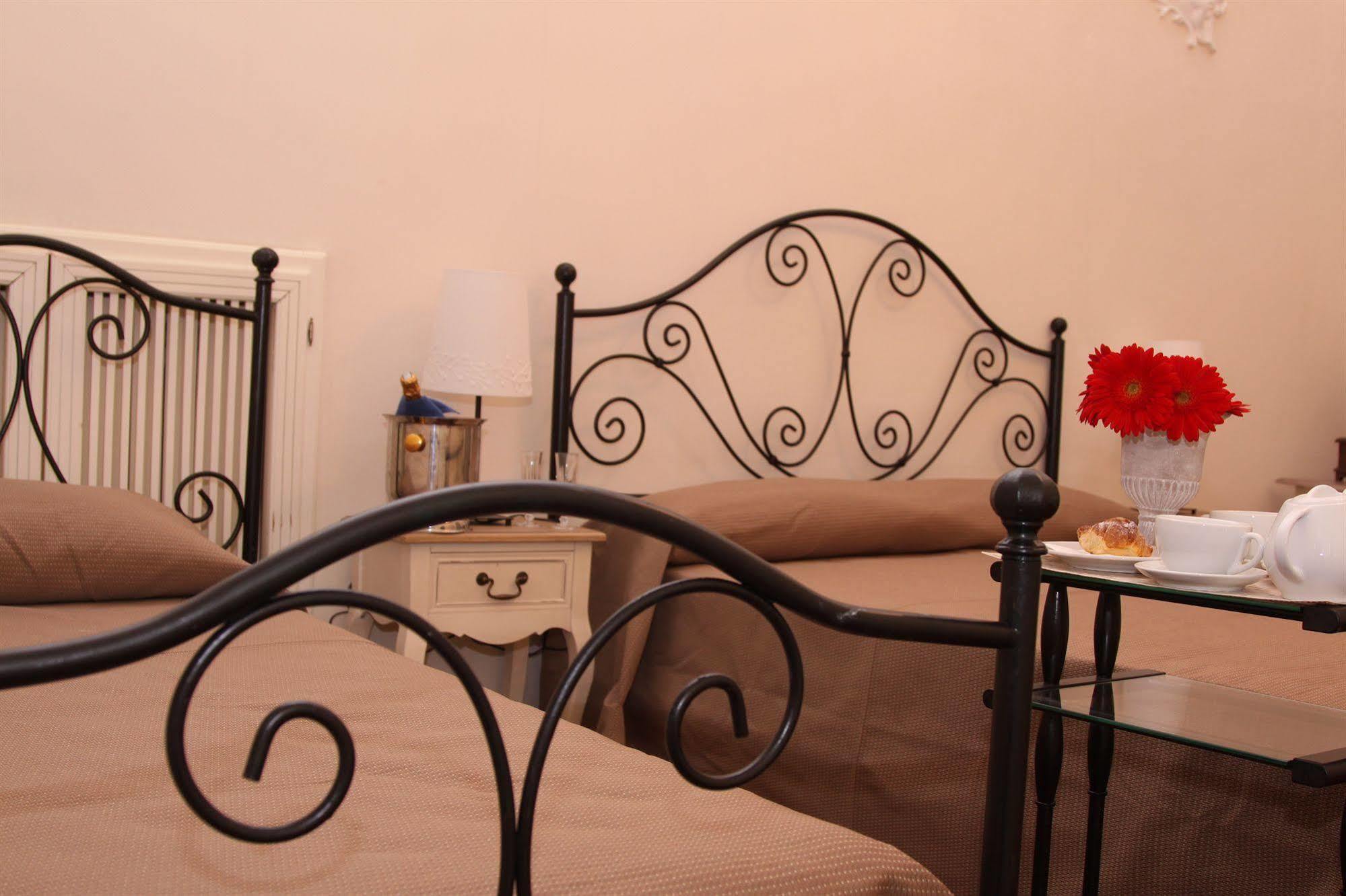 Palazzo Magnocavallo B&B Nápoly Kültér fotó