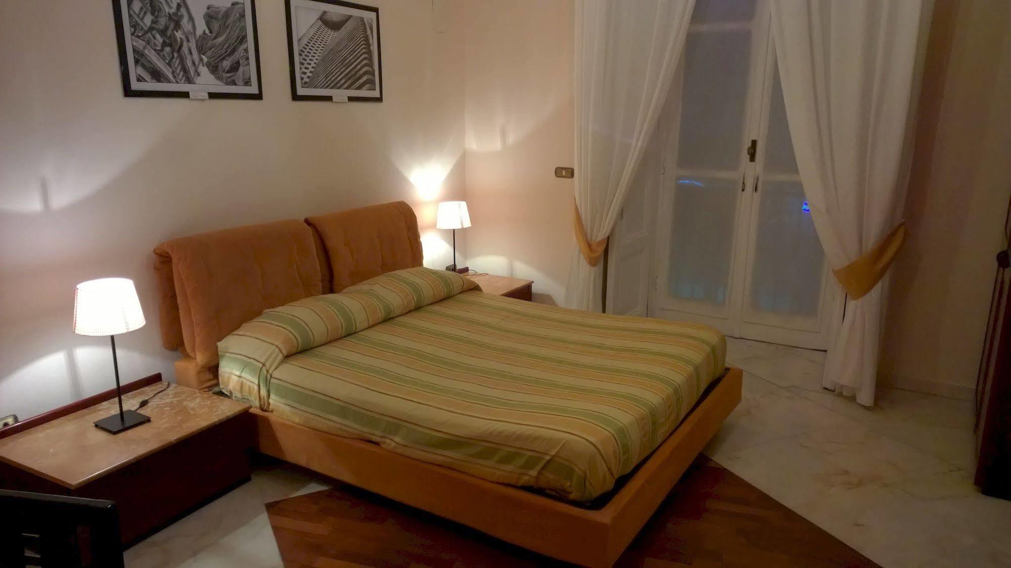 Palazzo Magnocavallo B&B Nápoly Kültér fotó